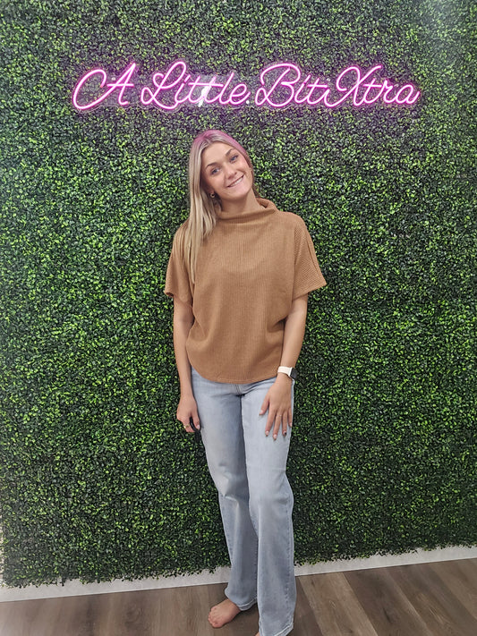 JB HIGH-WAISTED LIGHT WASH STRAIGHT LEG JEANS