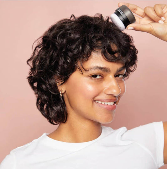 Dark Volumizing Rice Protein Dry Shampoo with Puff