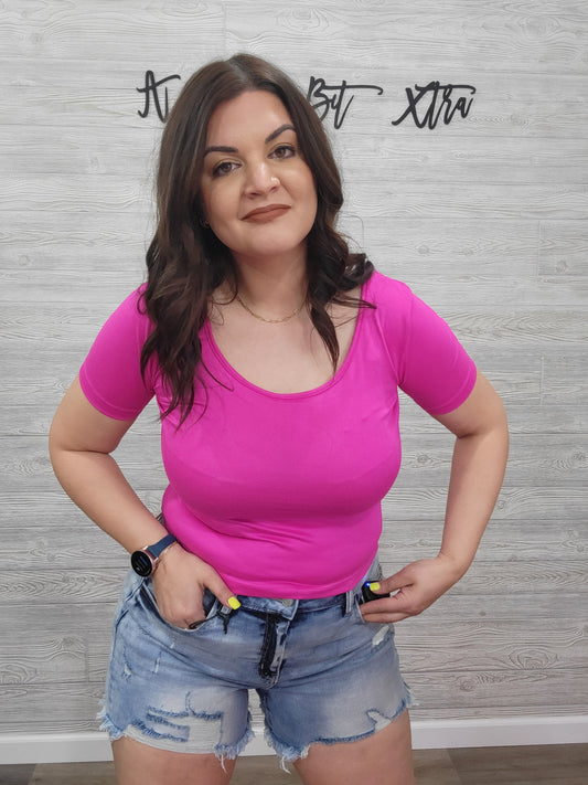 FUCHSIA Short Sleeve Solid Knit Top