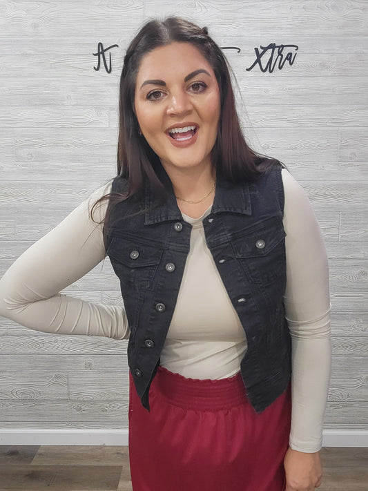BLACK DISTRESSED DENIM VEST