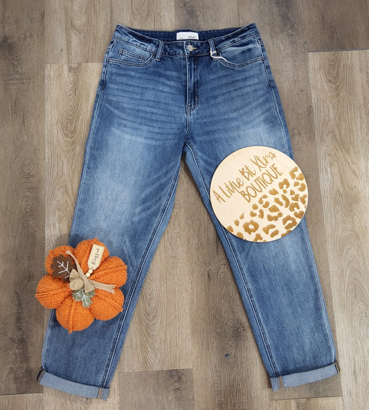 VERVET NON-DISTRESSED SKEETER JEANS