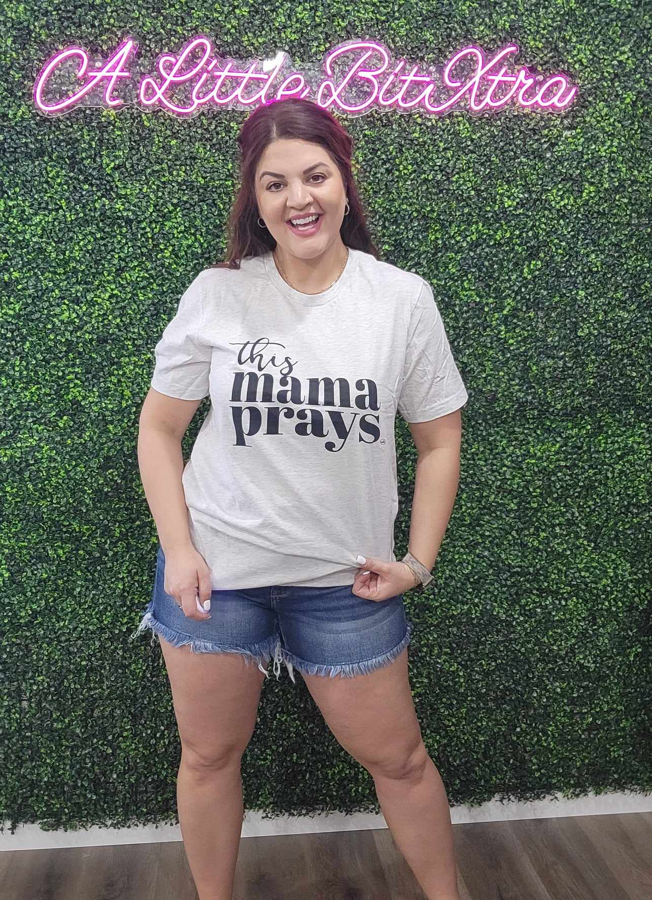 This Mama Prays Graphic Tee