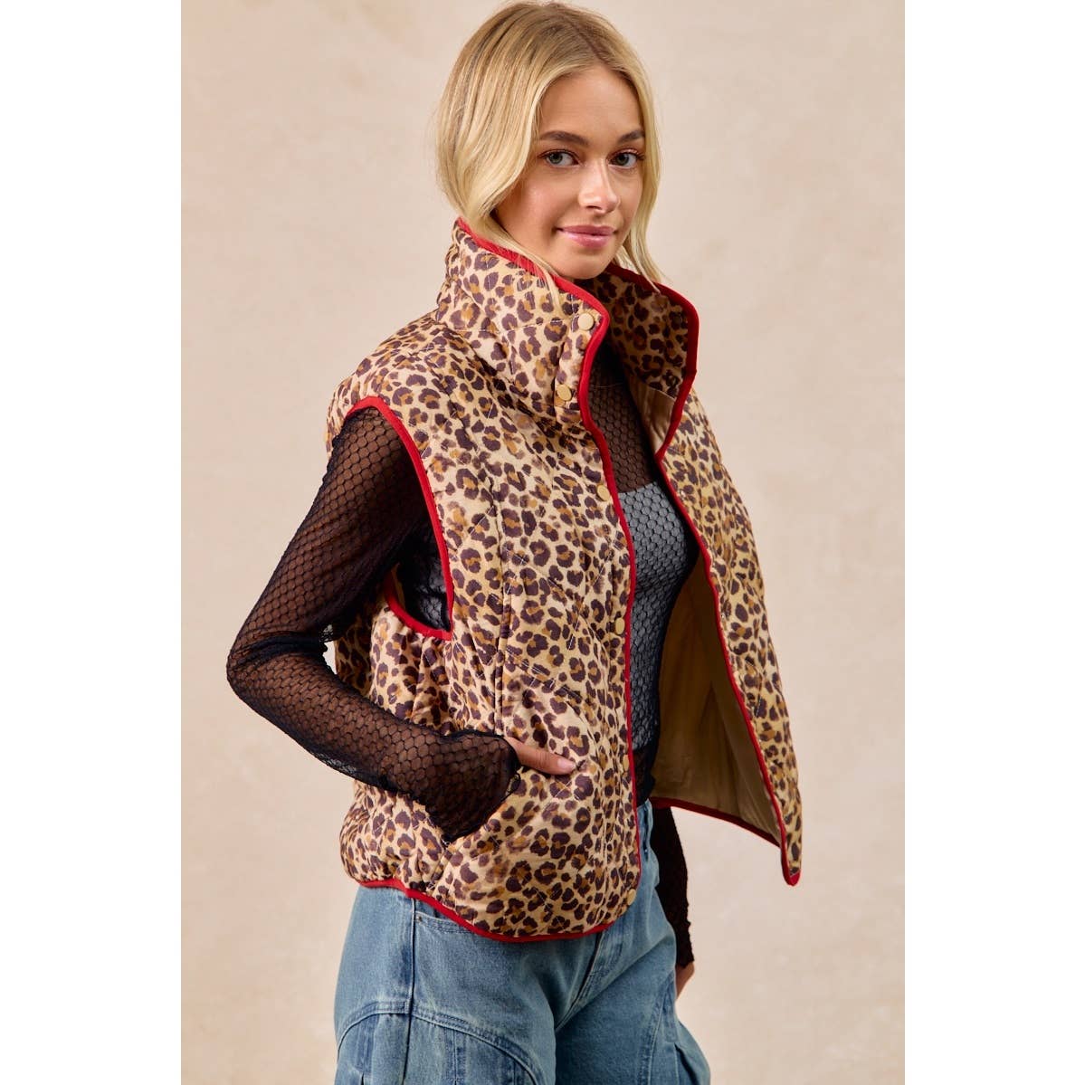 LEOPARD PRINT PIPING DETAIL QUILTED VEST: LEOPARD/BLACK / S