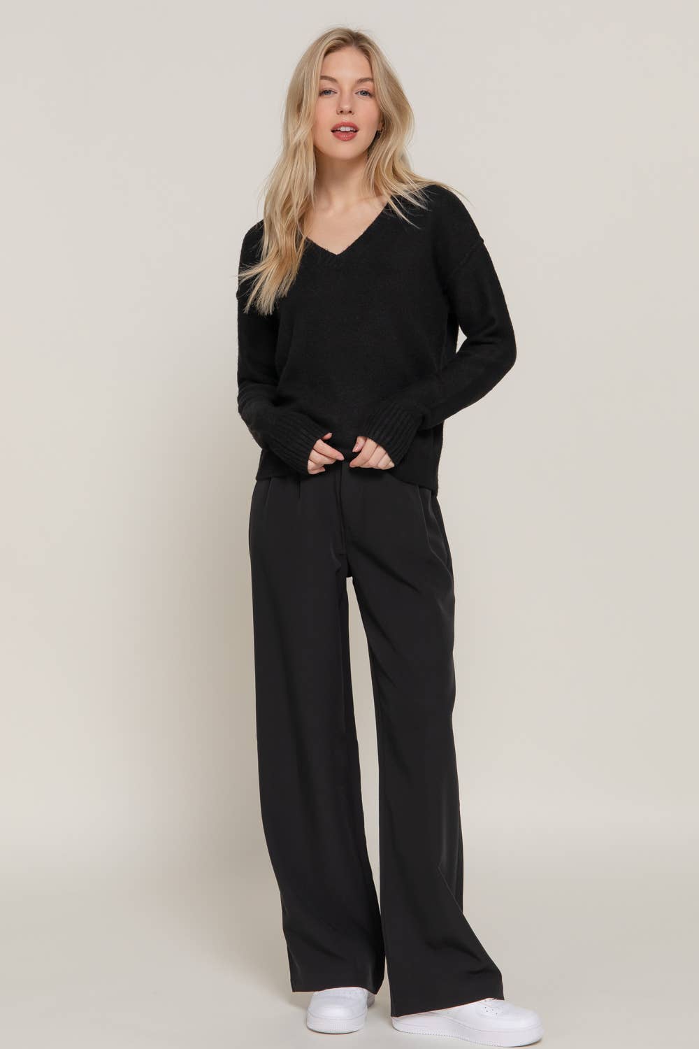 Black Long Sleeve V-Neck Raised Seam Sweater