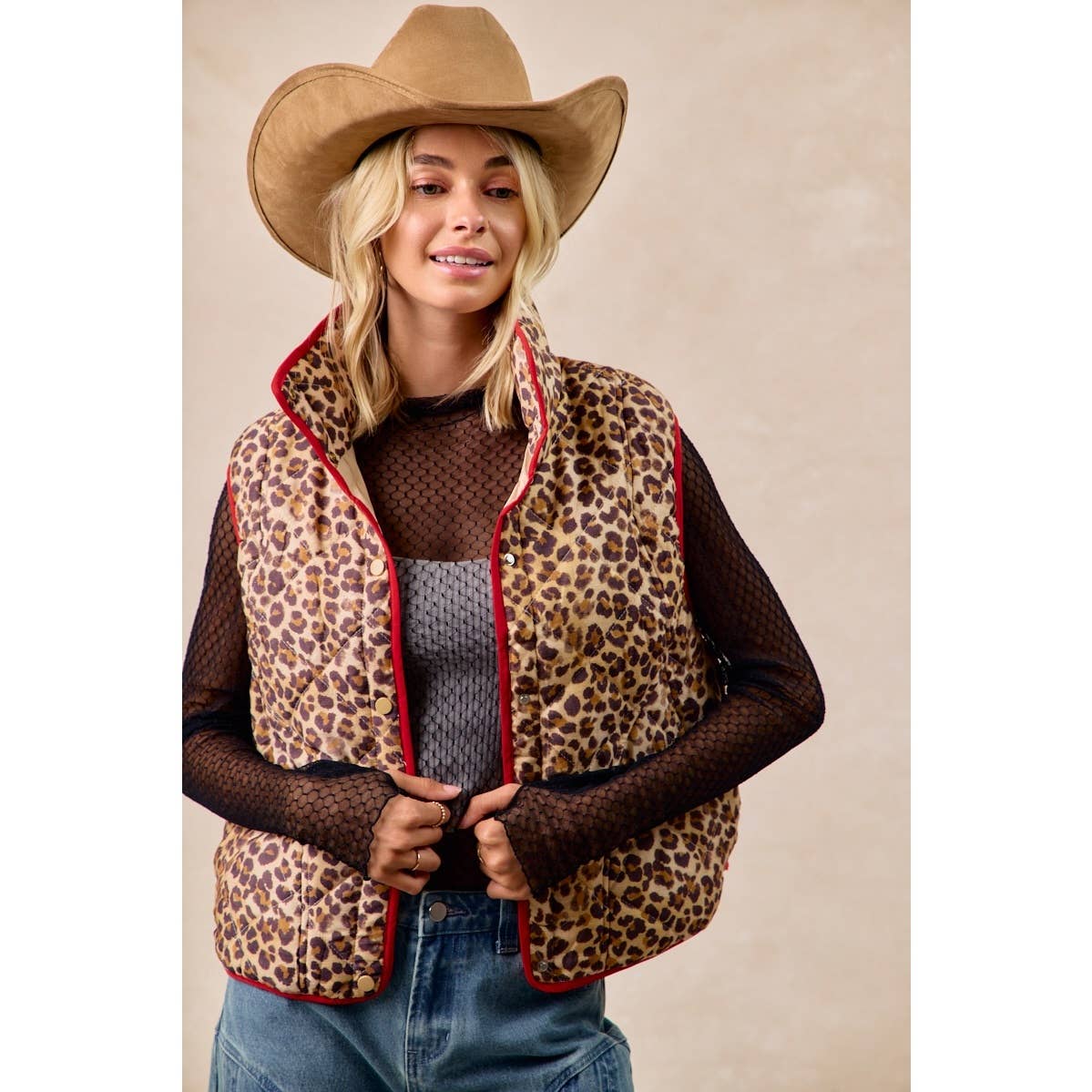 LEOPARD PRINT PIPING DETAIL QUILTED VEST: LEOPARD/BLACK / S