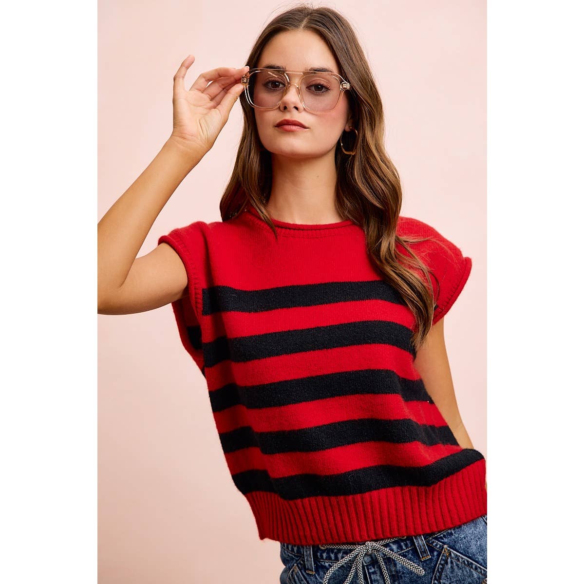 STRIPED SLEEVELESS KNIT TOP: RED/BLACK / S