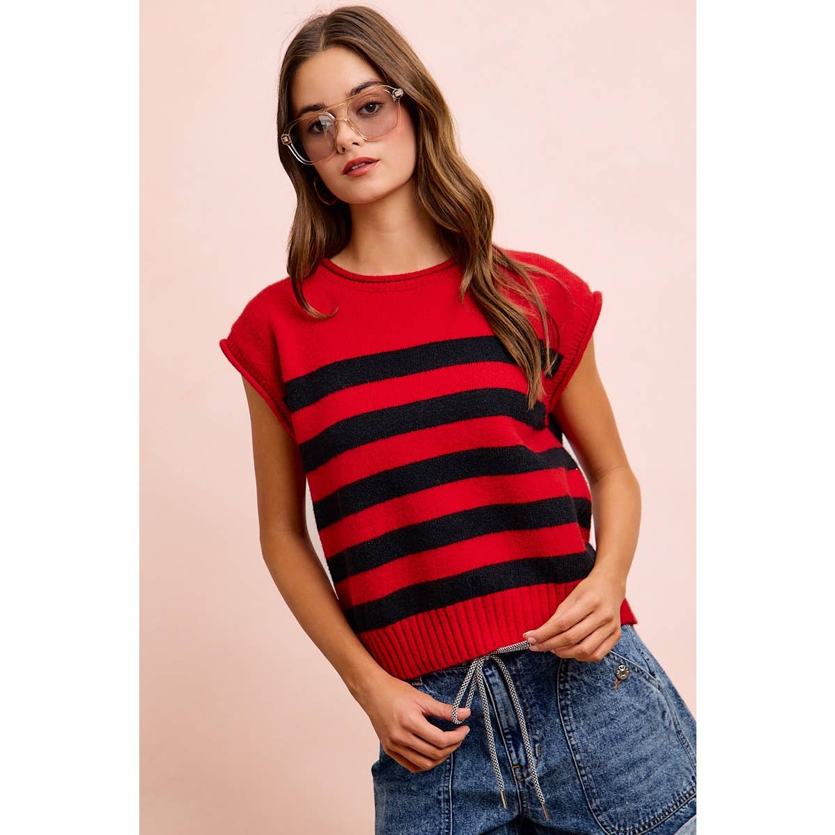 STRIPED SLEEVELESS KNIT TOP: RED/BLACK / S