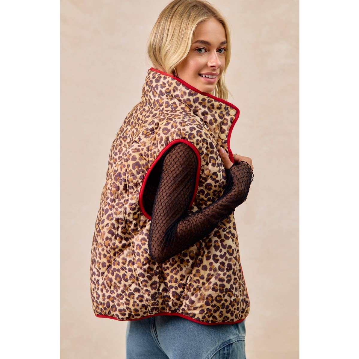 LEOPARD PRINT PIPING DETAIL QUILTED VEST: LEOPARD/BLACK / S