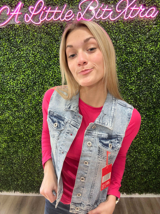 LIGHT NON-DISTRESSED DENIM VEST