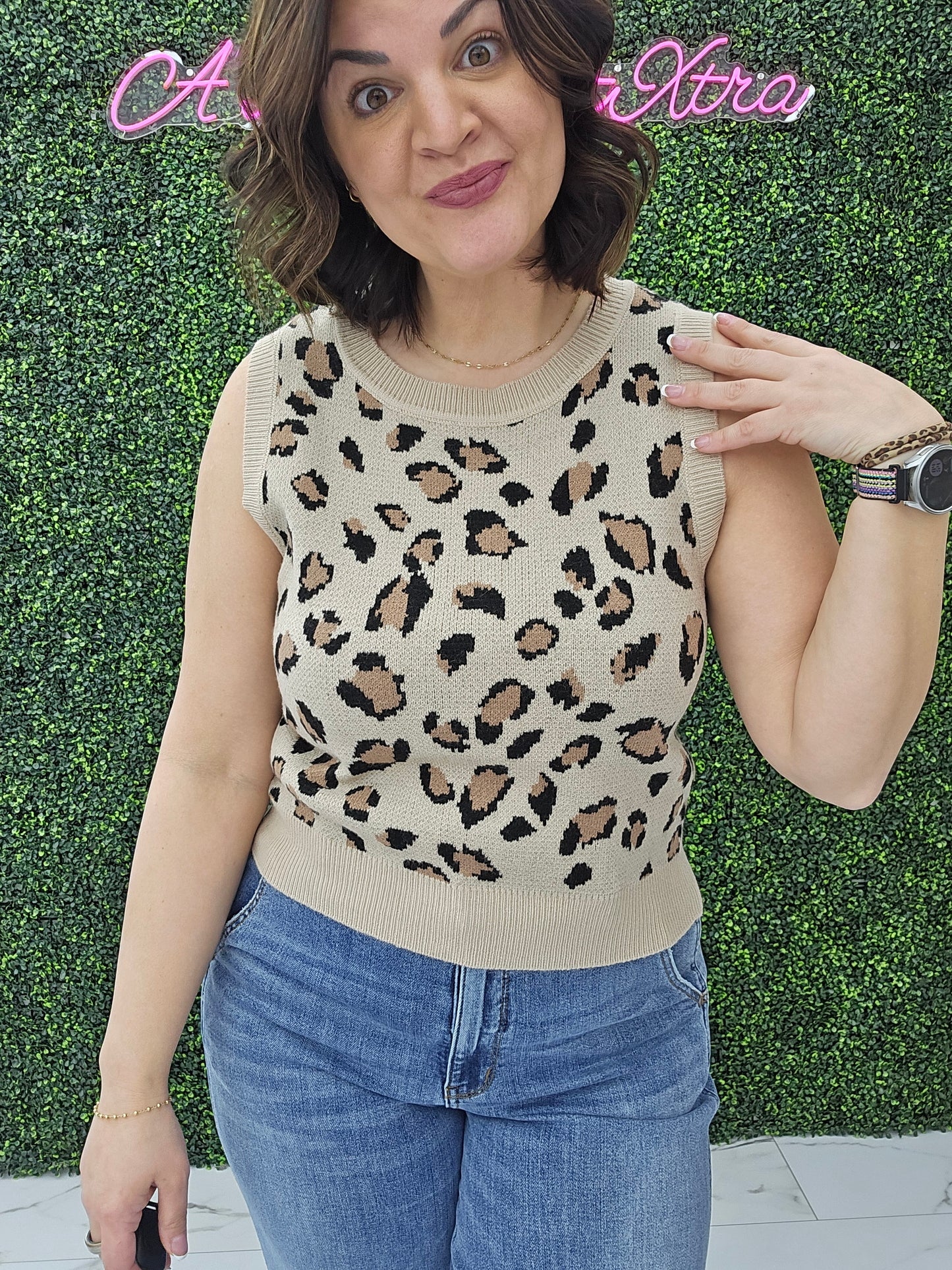 Sleeveless Round Neck Leopard Sweater
