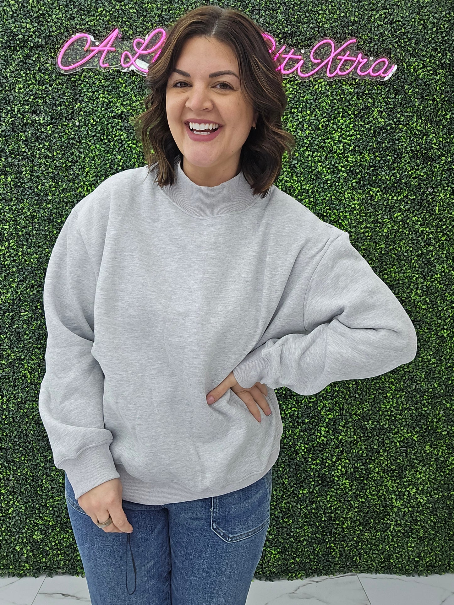 Mock Neck Sweatshirt (light heather)