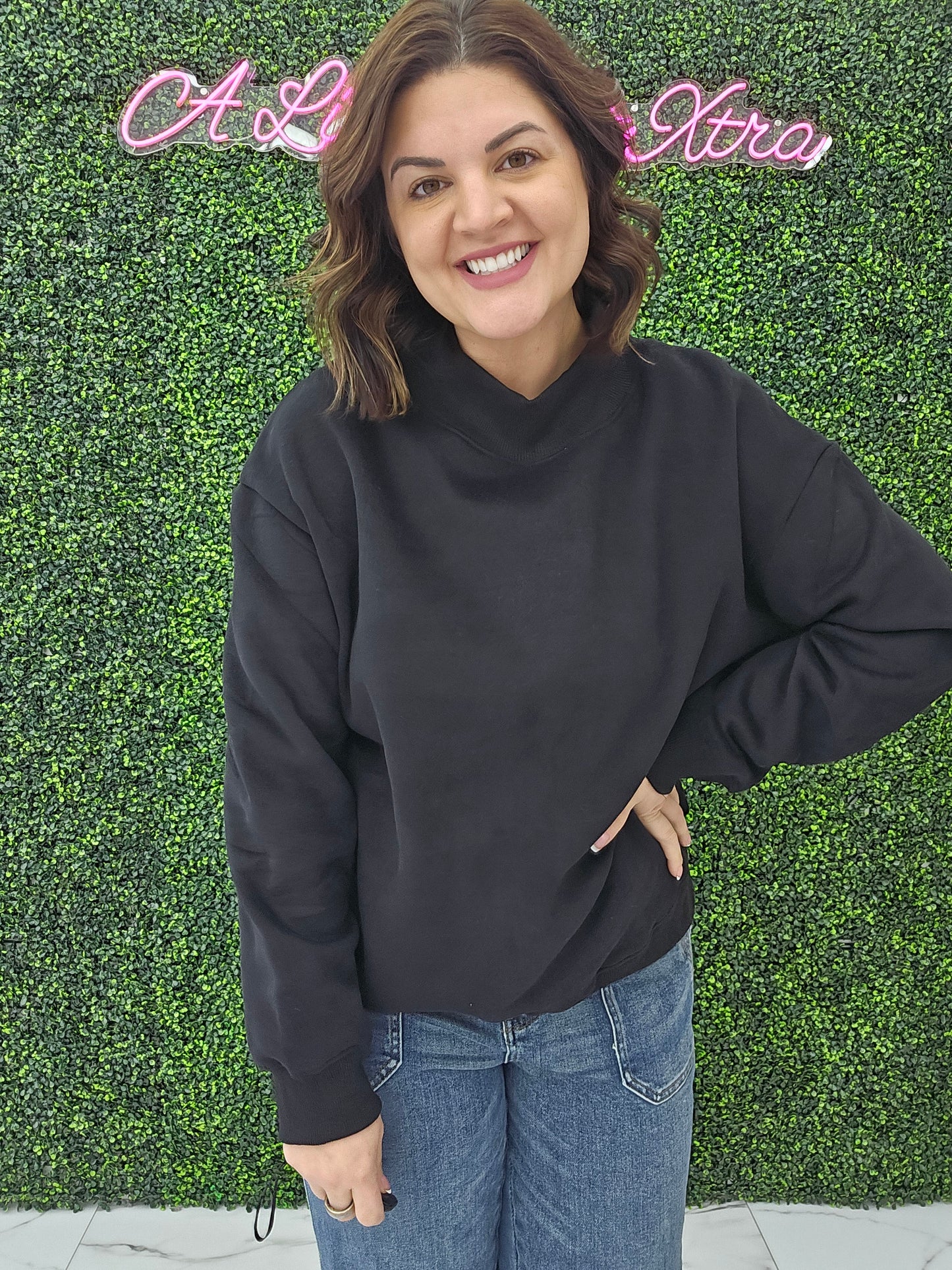 Mock Neck Sweatshirt (black)