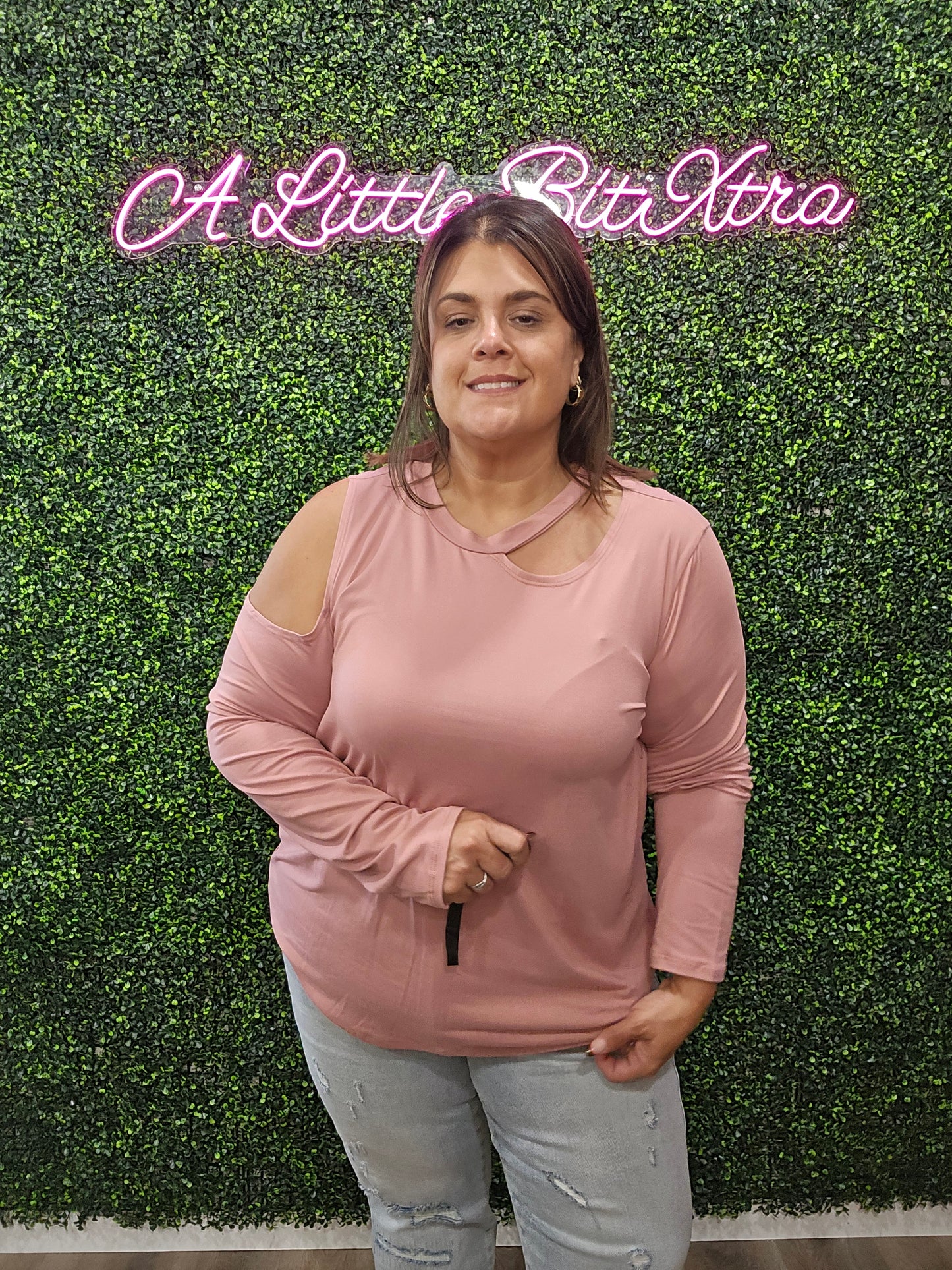 Mauve Round Neck Cold Shoulder Knit Top