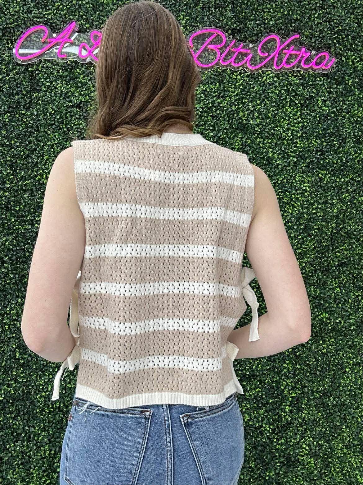 Striped Sleeveless Sweater: Oatmeal/ Ivory