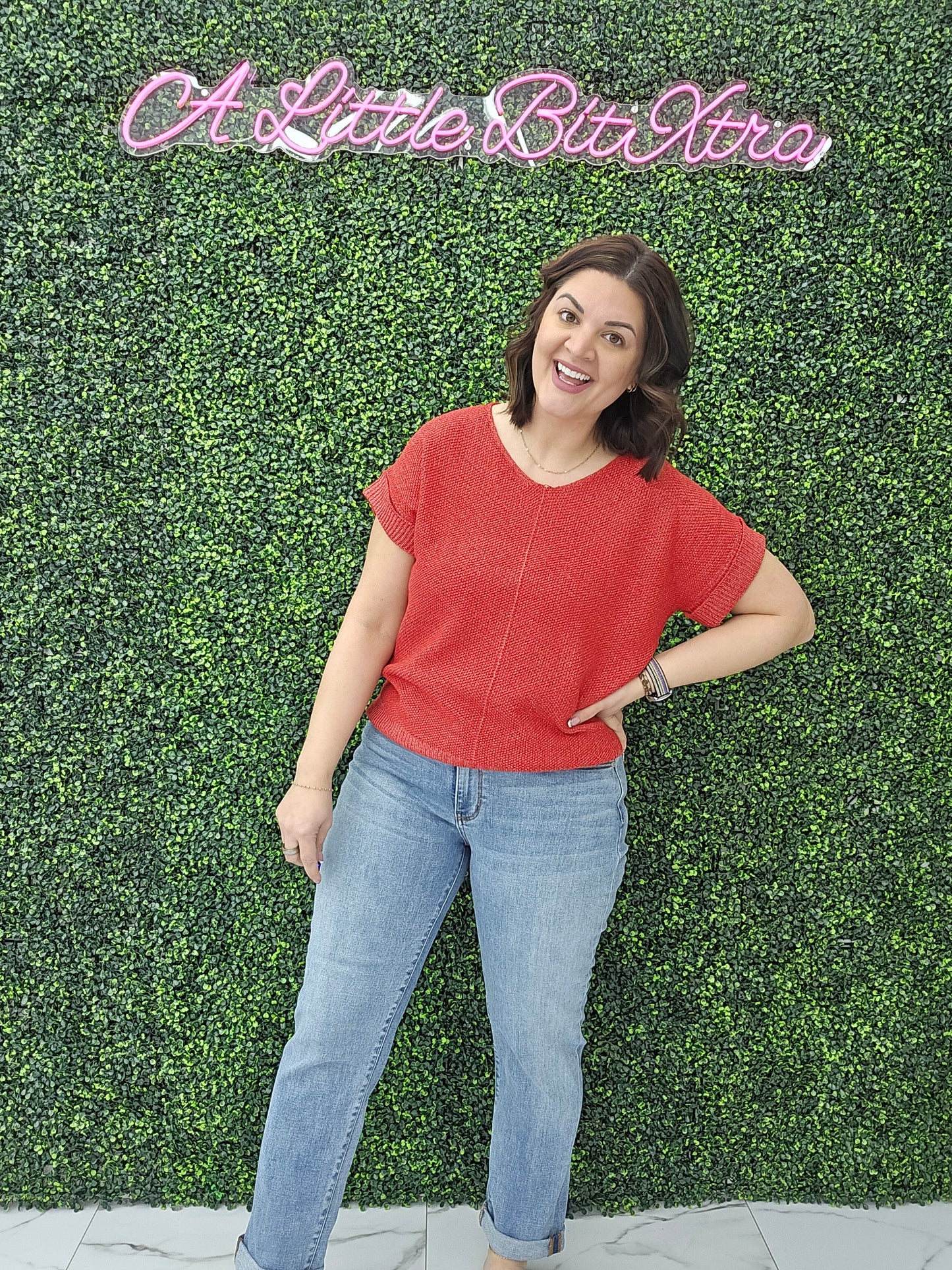 BOXY CHUNKY KNIT SHORT SLEEVE SWEATER RUBY