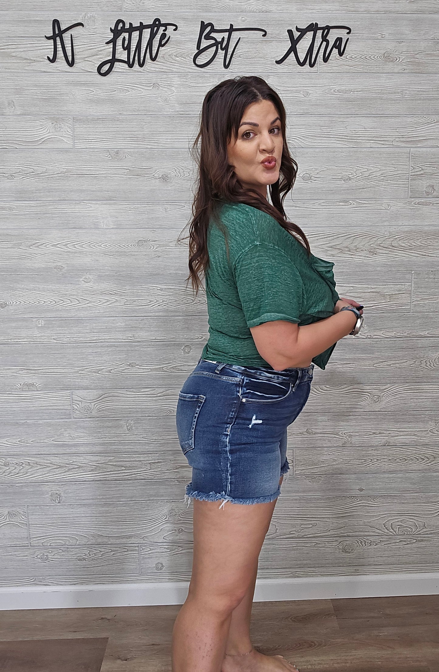 Z Dark Raw Frayed Hem Denim Shorts