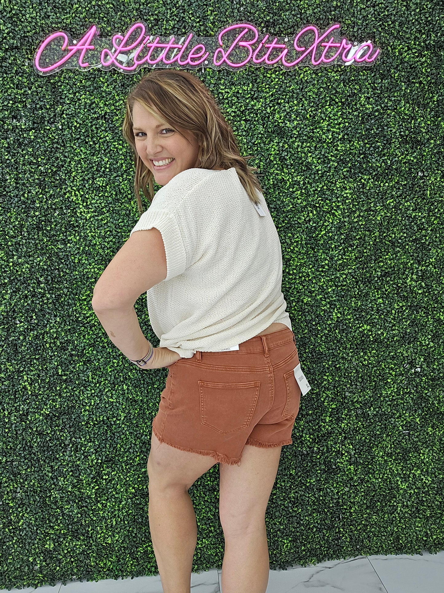 Z Rust Acid Wash Frayed Cutoff Hem Shorts
