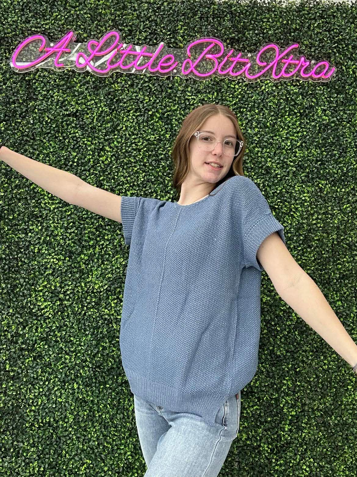 BOXY CHUNKY KNIT SHORT SLEEVE SWEATER DUSTY BLUE