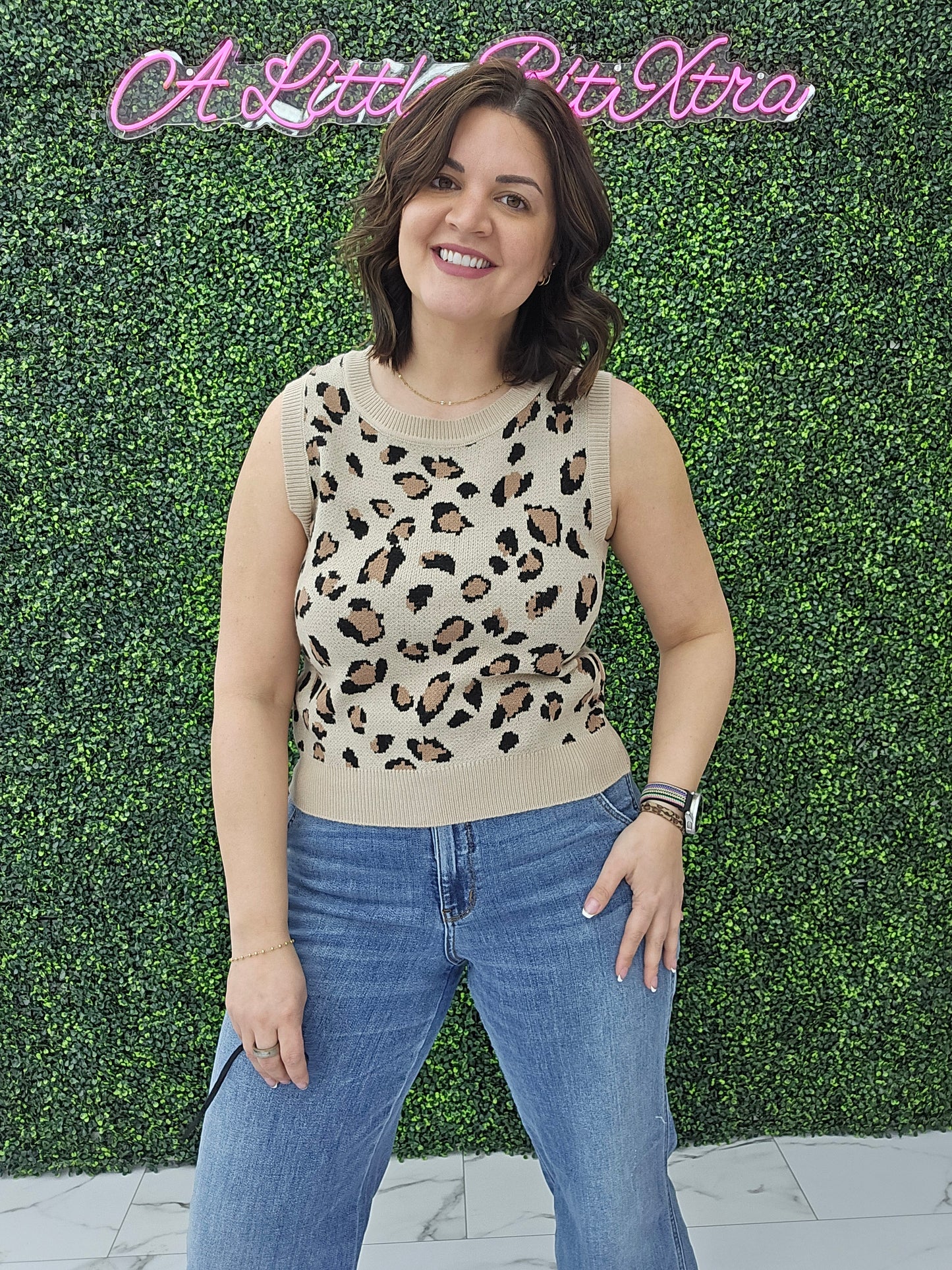 Sleeveless Round Neck Leopard Sweater