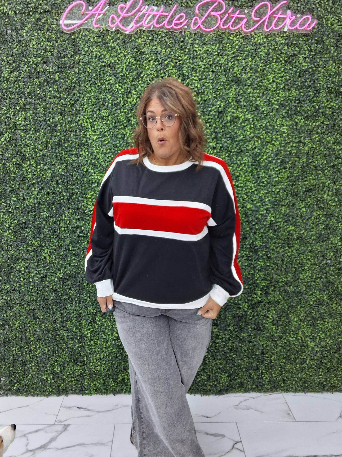 SPORTY COLORBLOCK PULLOVER SWEATSHIRT: BLACK/RED