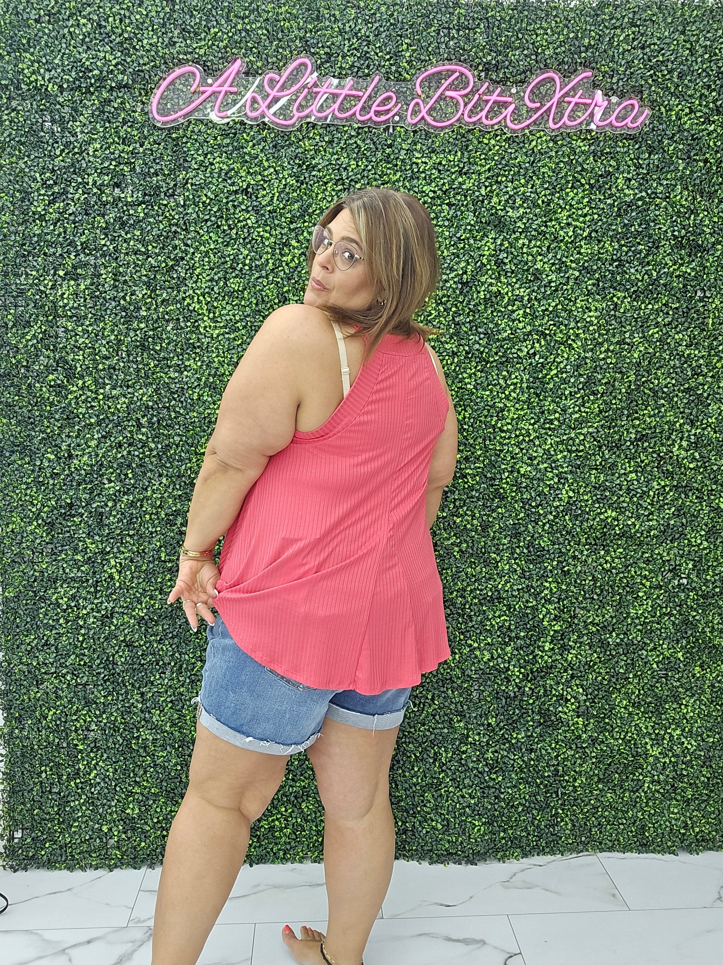 SUMMER KINGSLEY TANK: CORAL