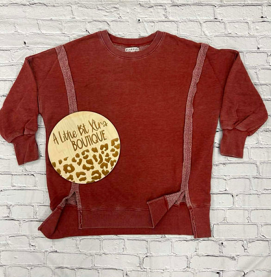 EXPOSED SEAM BRICK SWEATSHIRT