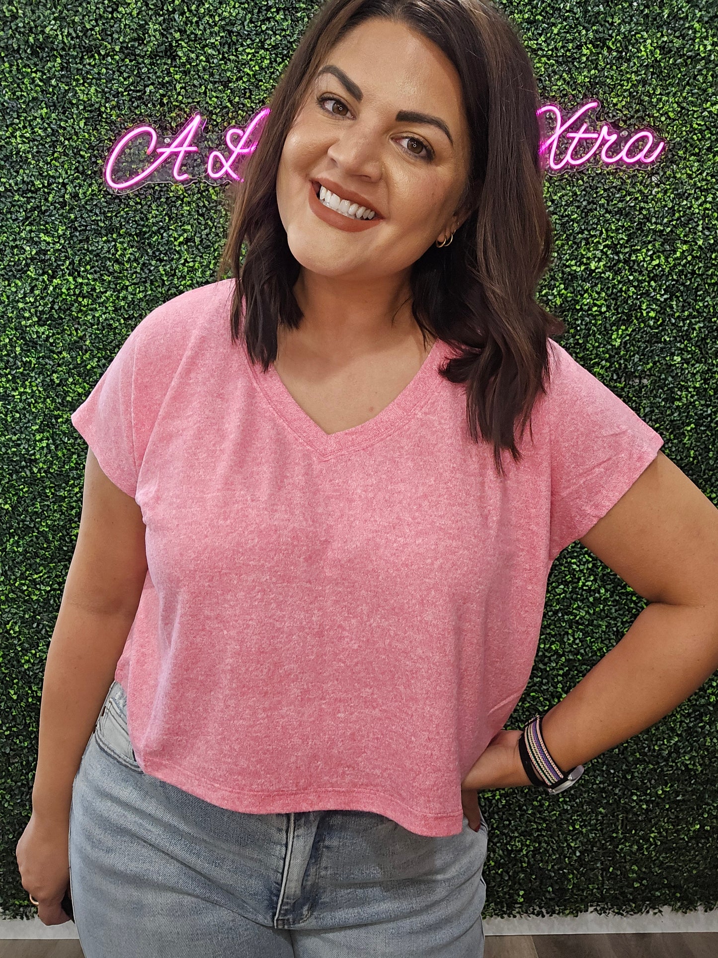 FUSHSIA MELANGE V-NECK CROPPED TOP