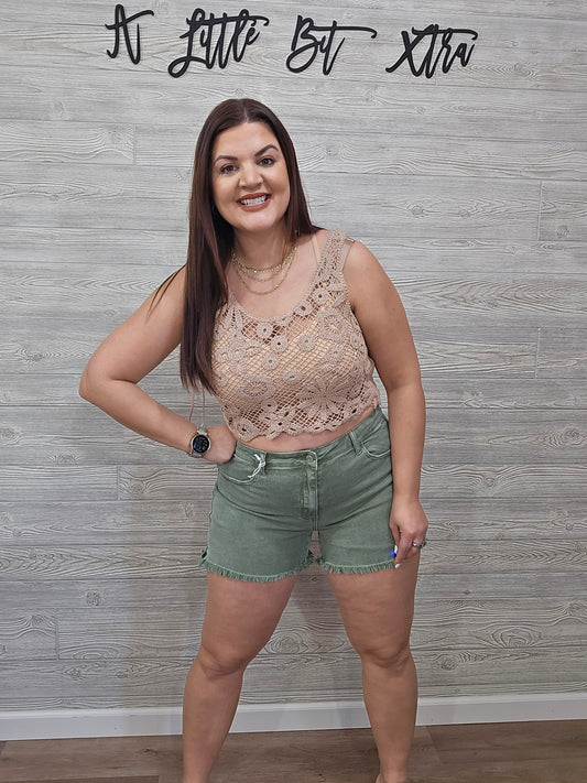 Z ACID WASH OLIVE FRAYED DENIM SHORTS