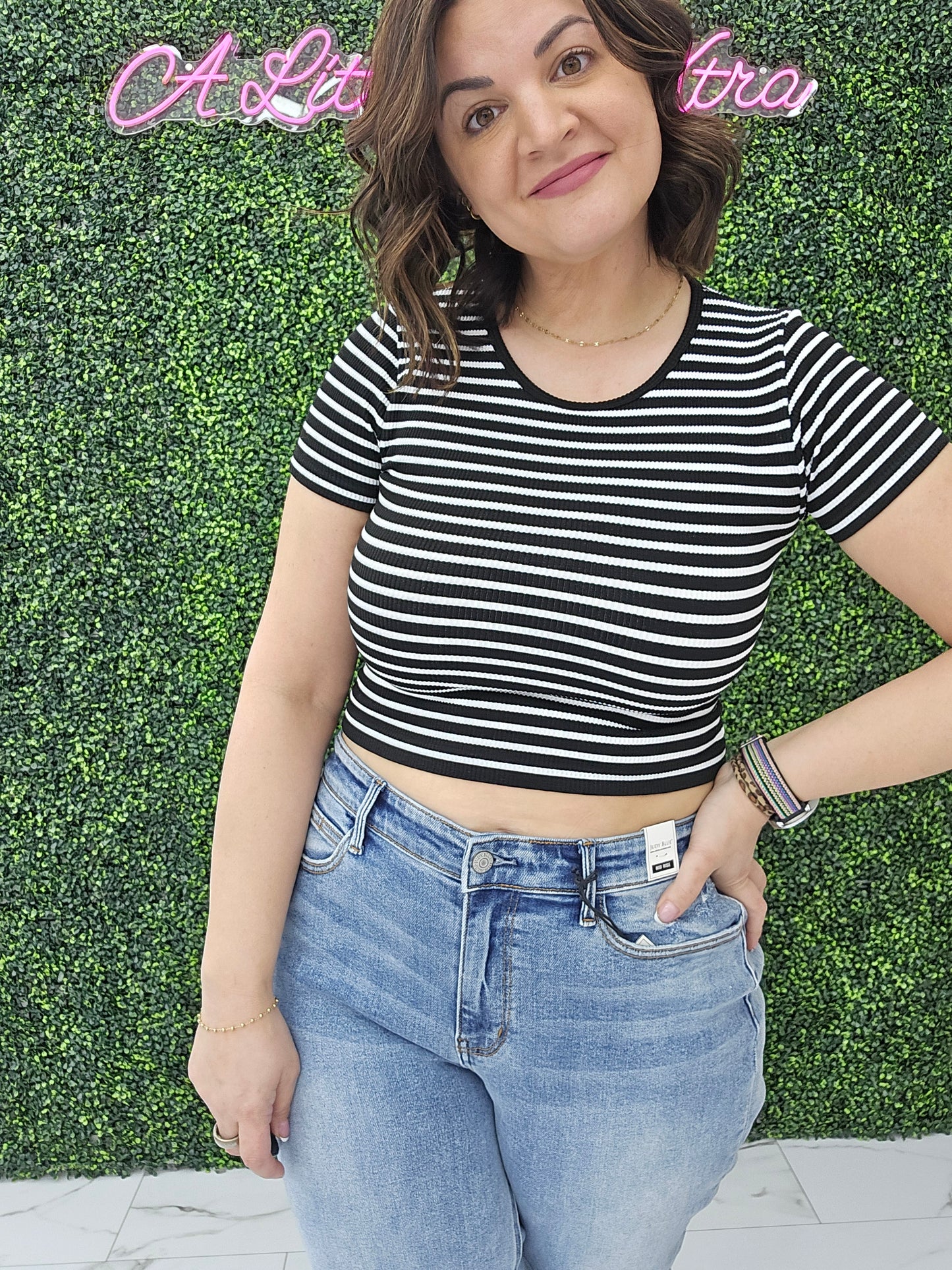 Crew Neck Stripe Seamless Rib Tee Black