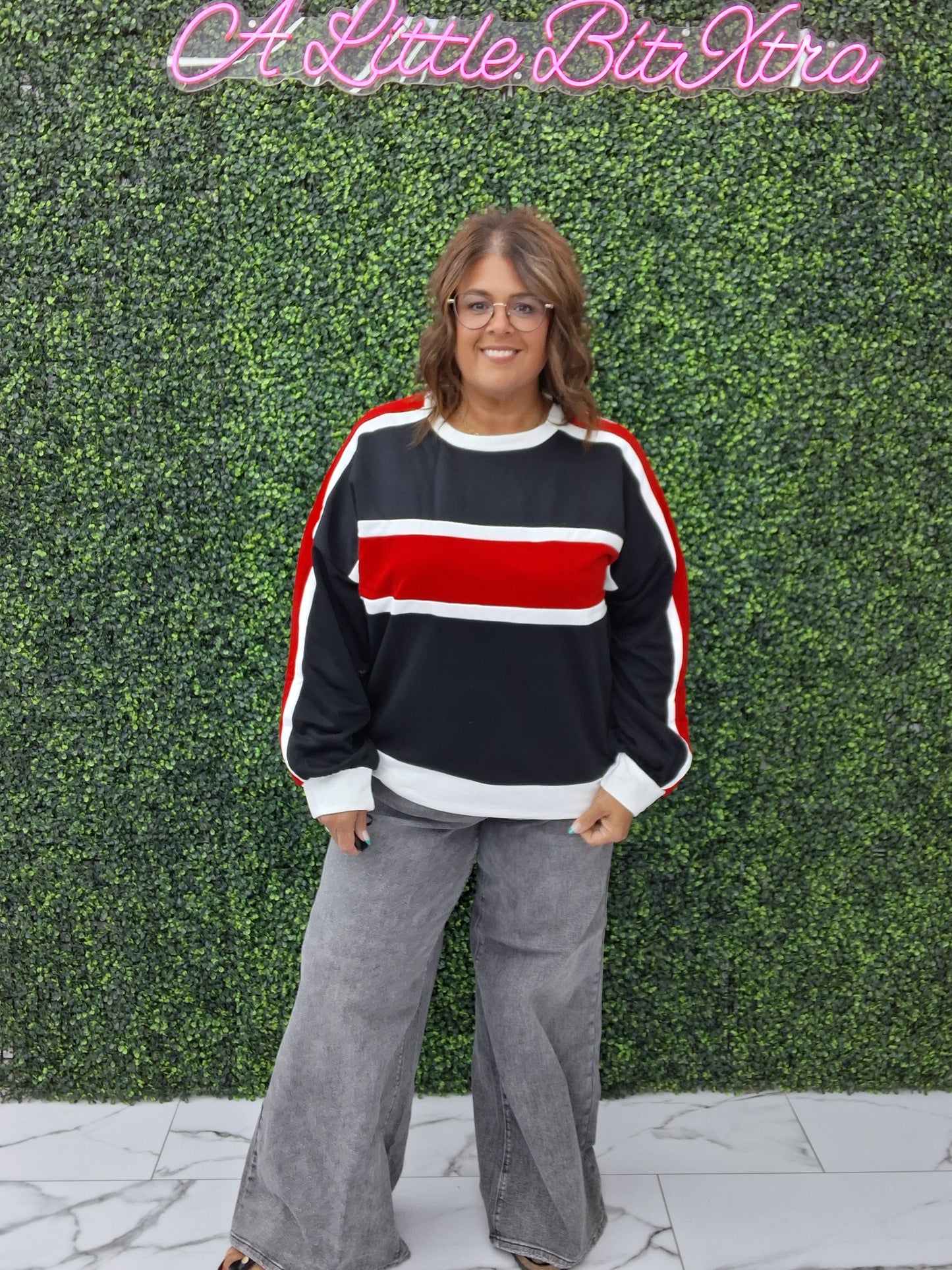 SPORTY COLORBLOCK PULLOVER SWEATSHIRT: BLACK/RED
