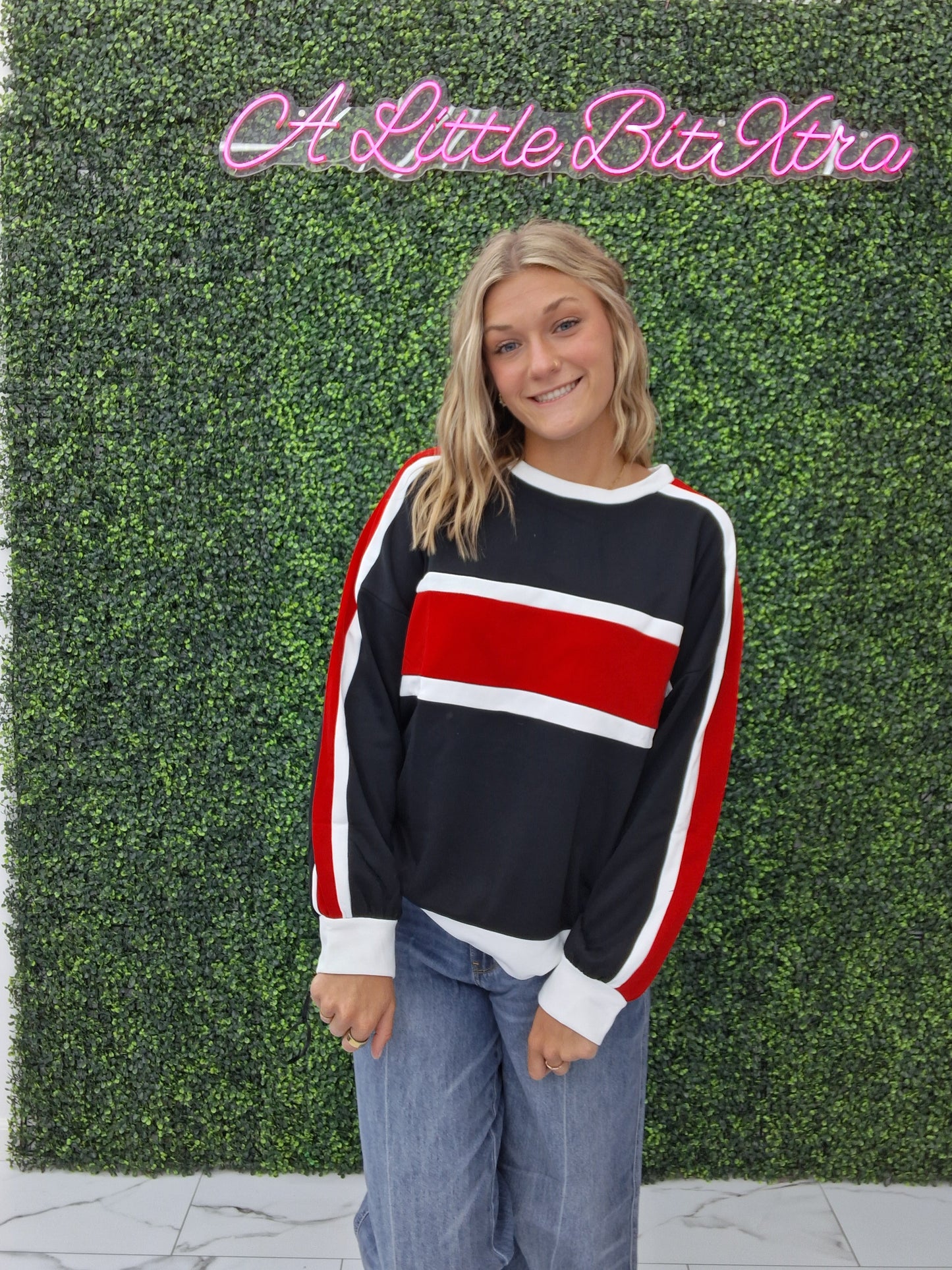 SPORTY COLORBLOCK PULLOVER SWEATSHIRT: BLACK/RED