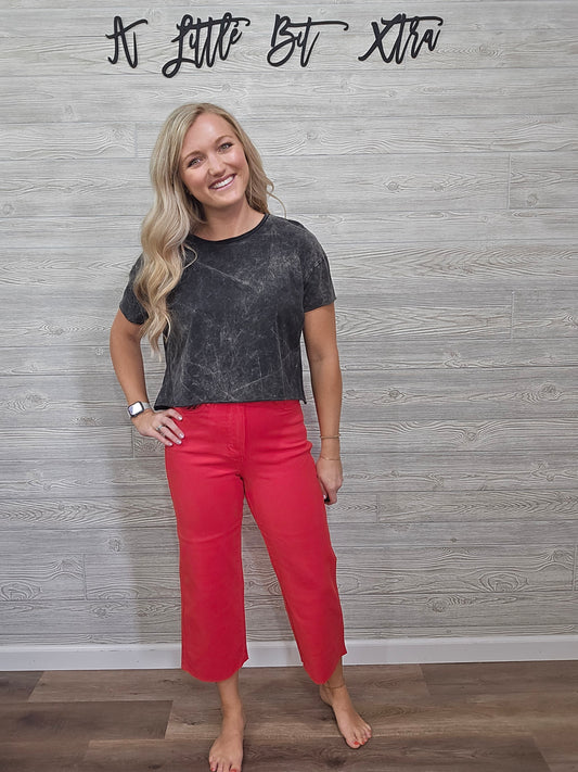 JB HIGH-WAISTED RED CROPPED JEANS