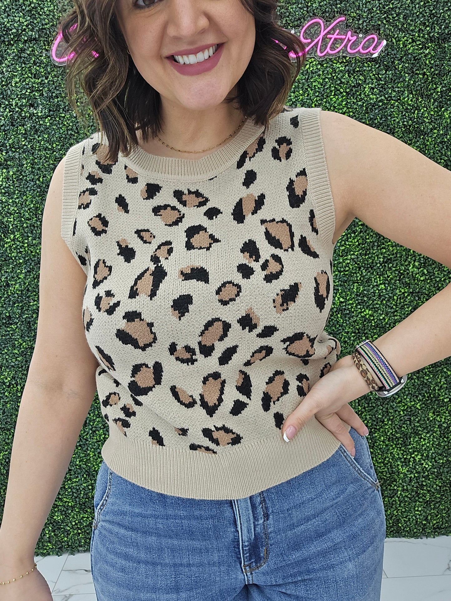 Sleeveless Round Neck Leopard Sweater