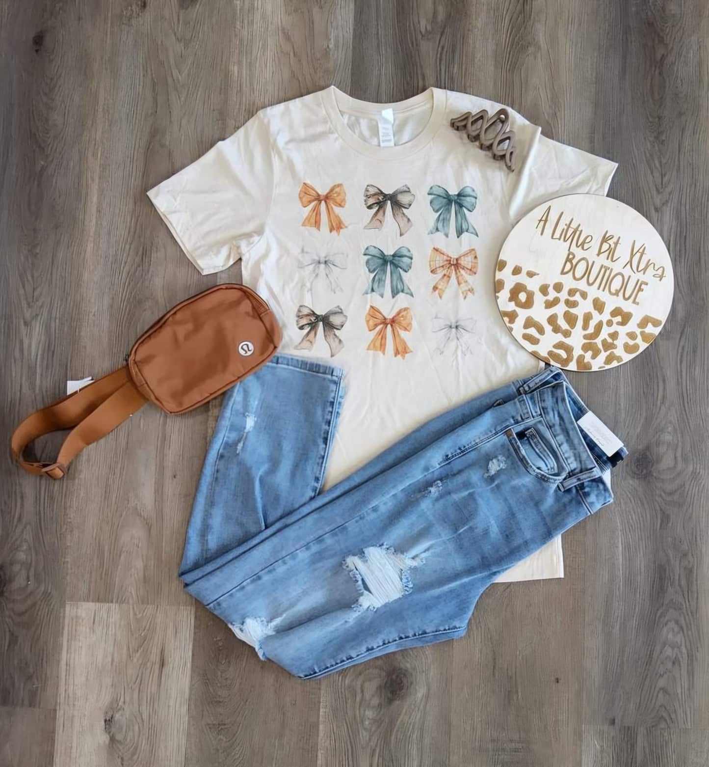 FALL BOW T-SHIRT