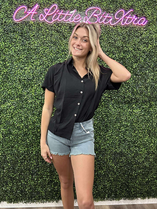 THE REESE LIGHTWEIGHT BUTTON SHIRT BLACK