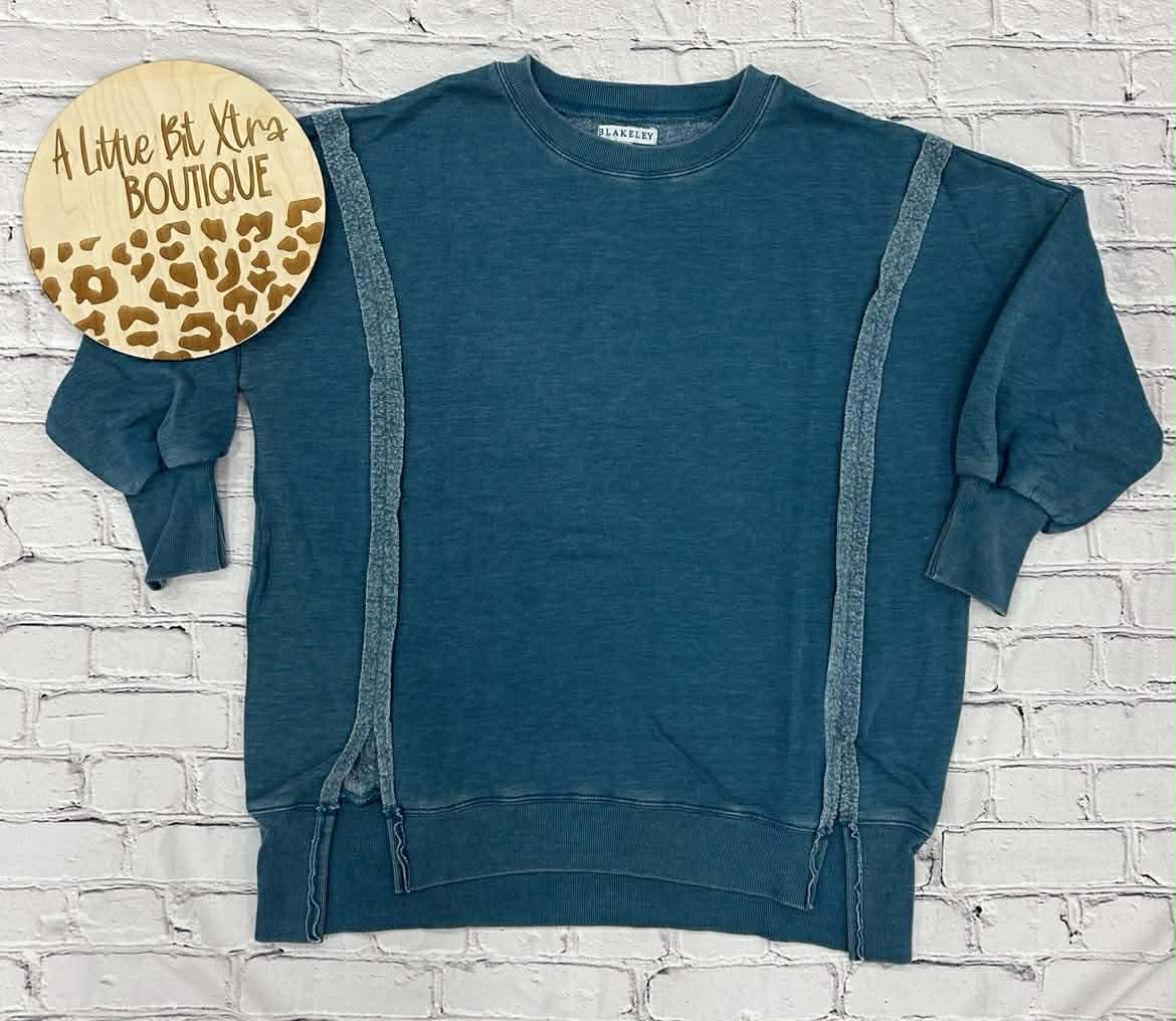EXPOSED SEAM BLUE SWEATSHIRT