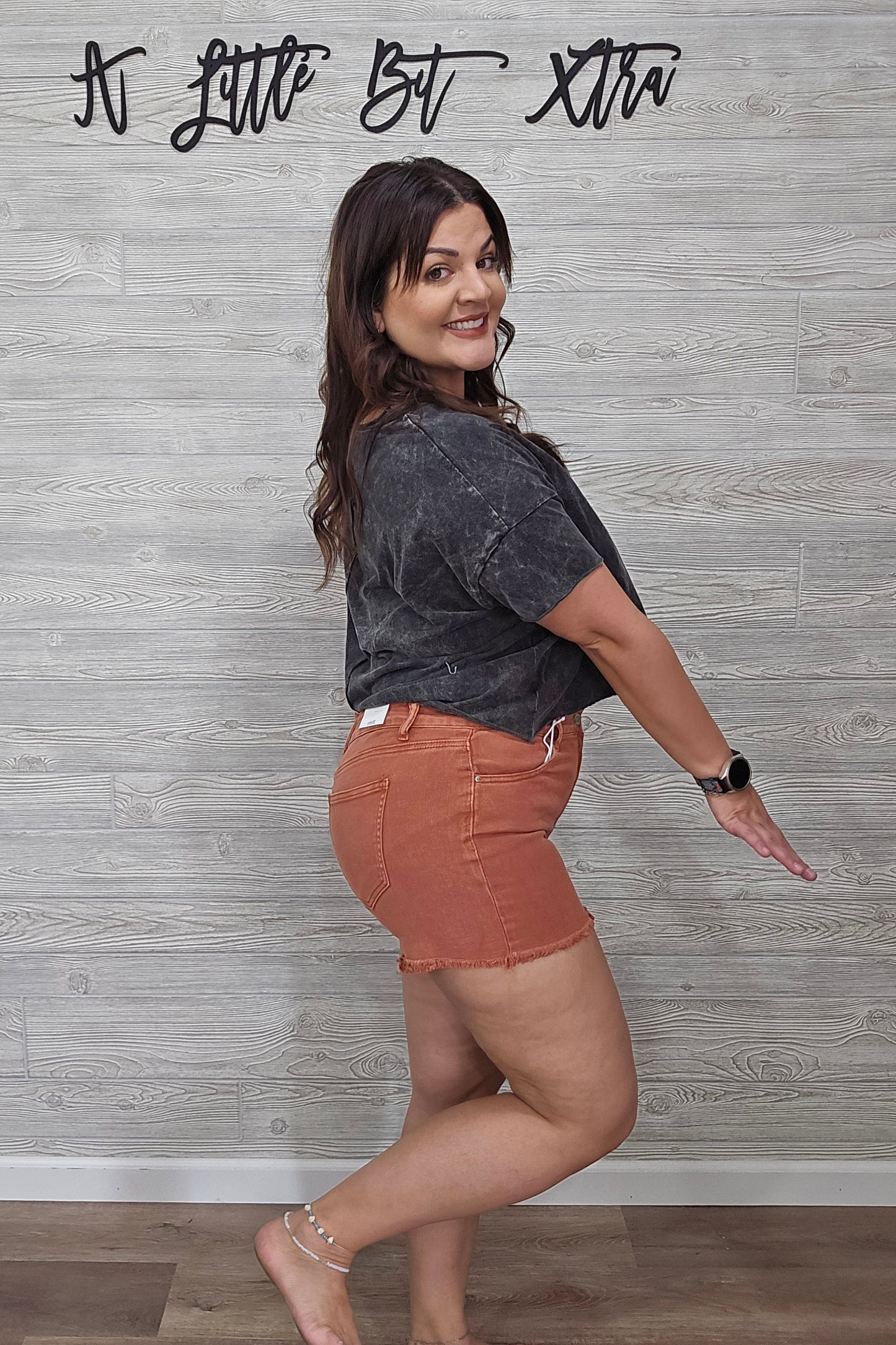 Z Rust Acid Wash Frayed Cutoff Hem Shorts