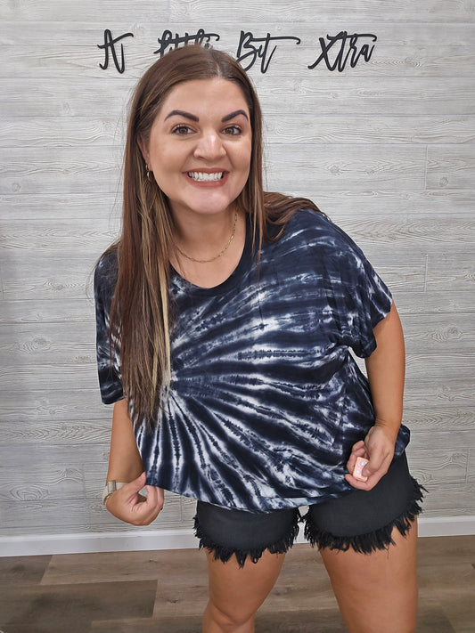 BLACK TIE DYE OVERSIZED TOP