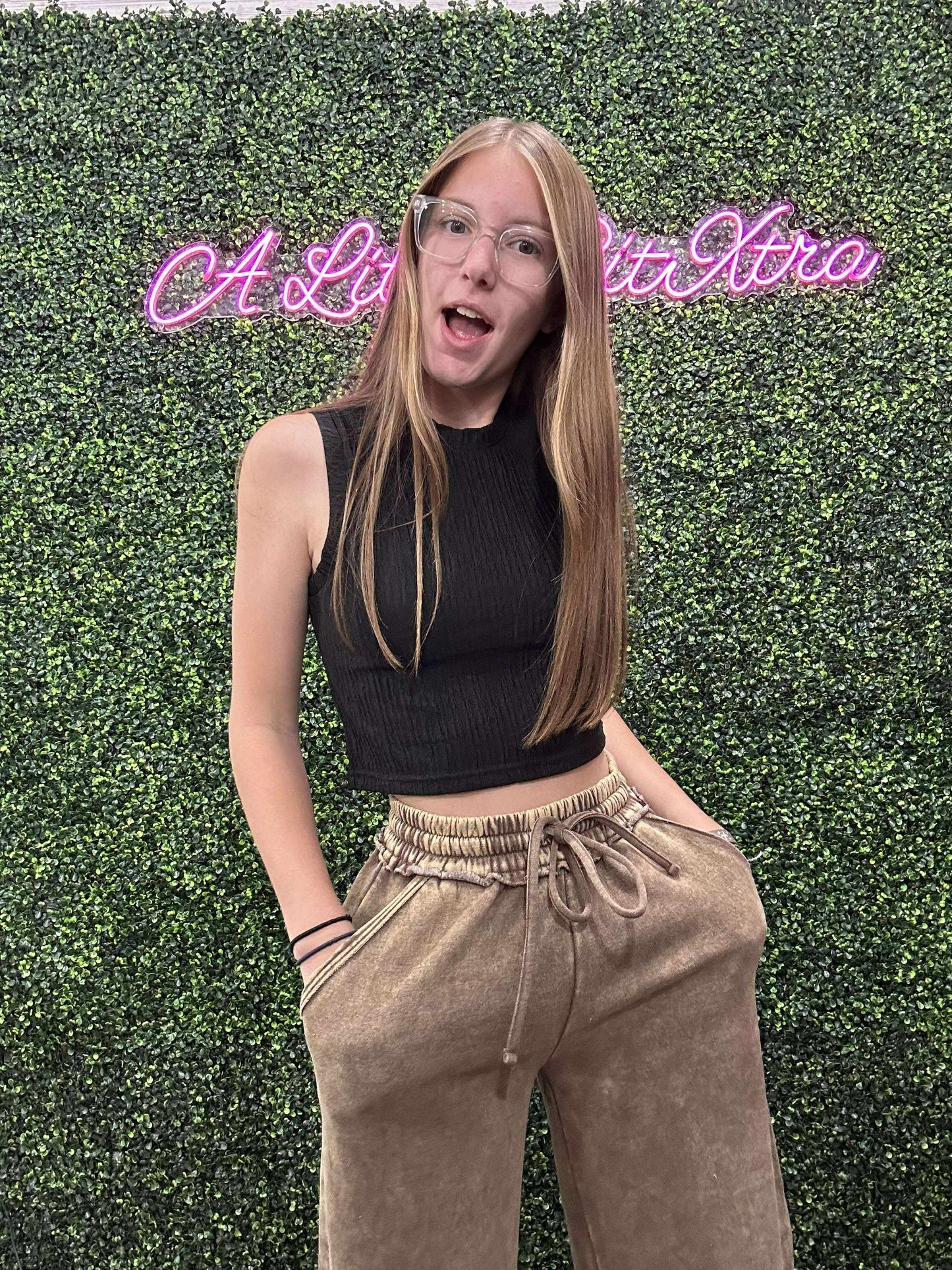 MOCHA ACID WASH WIDE LEG SWEATPANTS