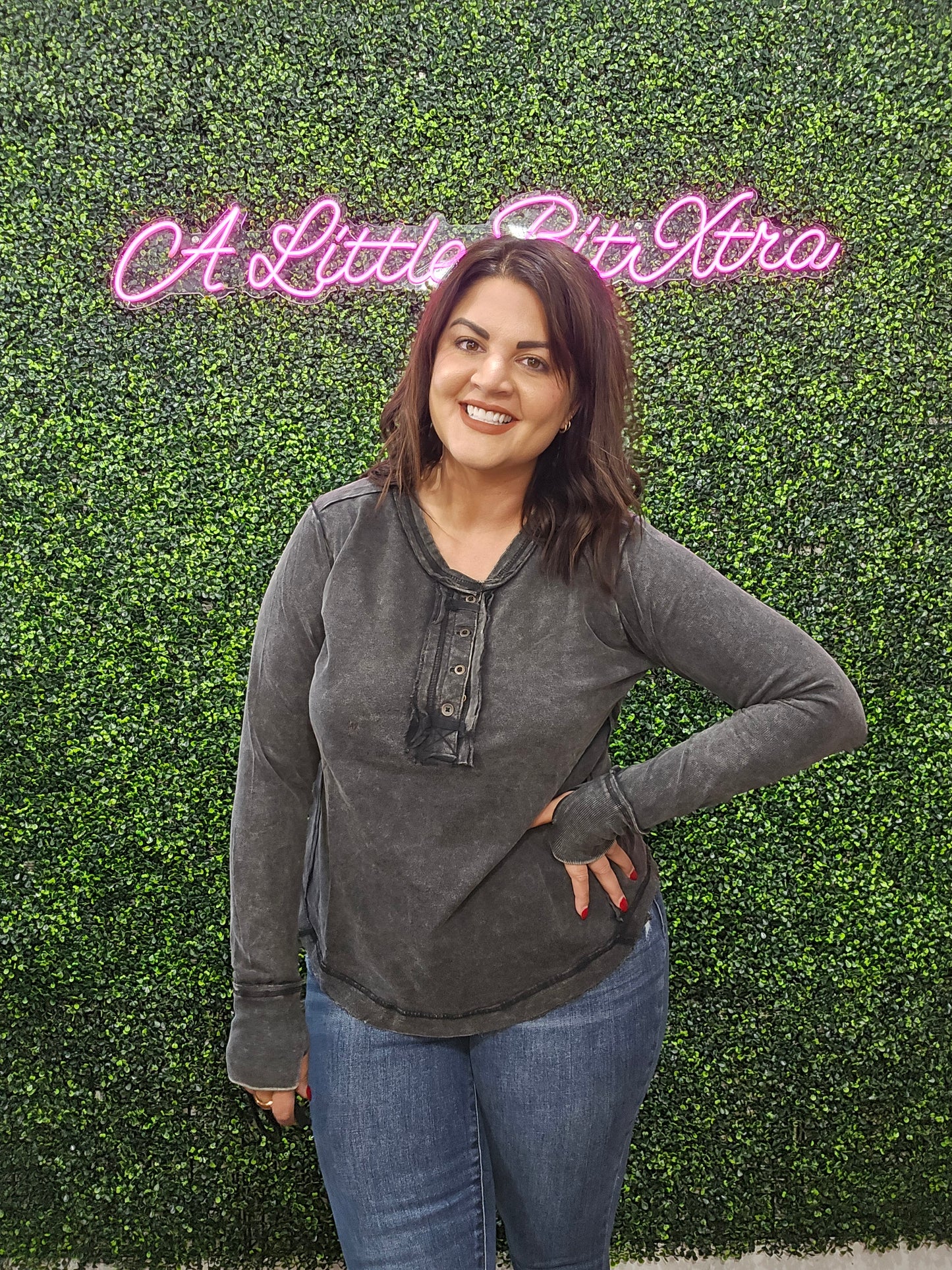ASH BLACK THUMB HOLE LONG SLEEVE TOP