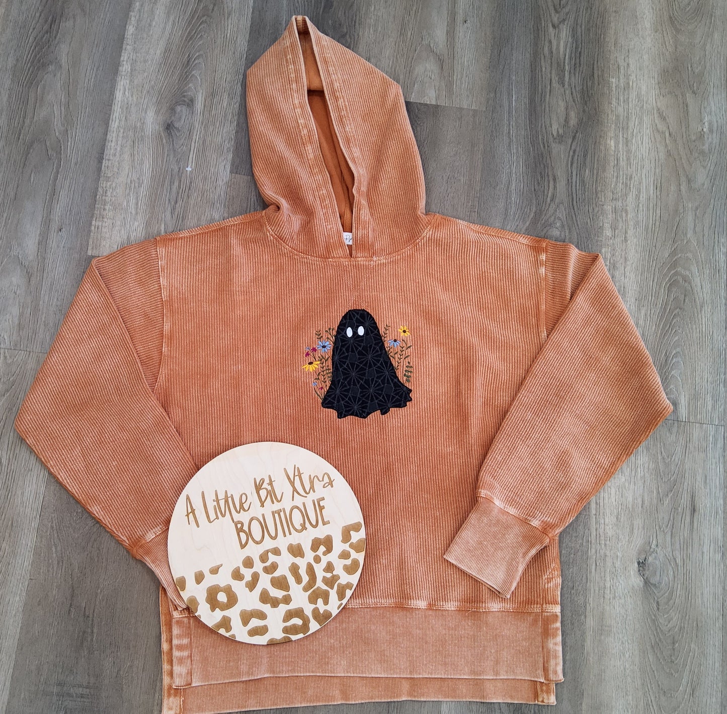 GHOST APPLIQUE SWEATSHIRT