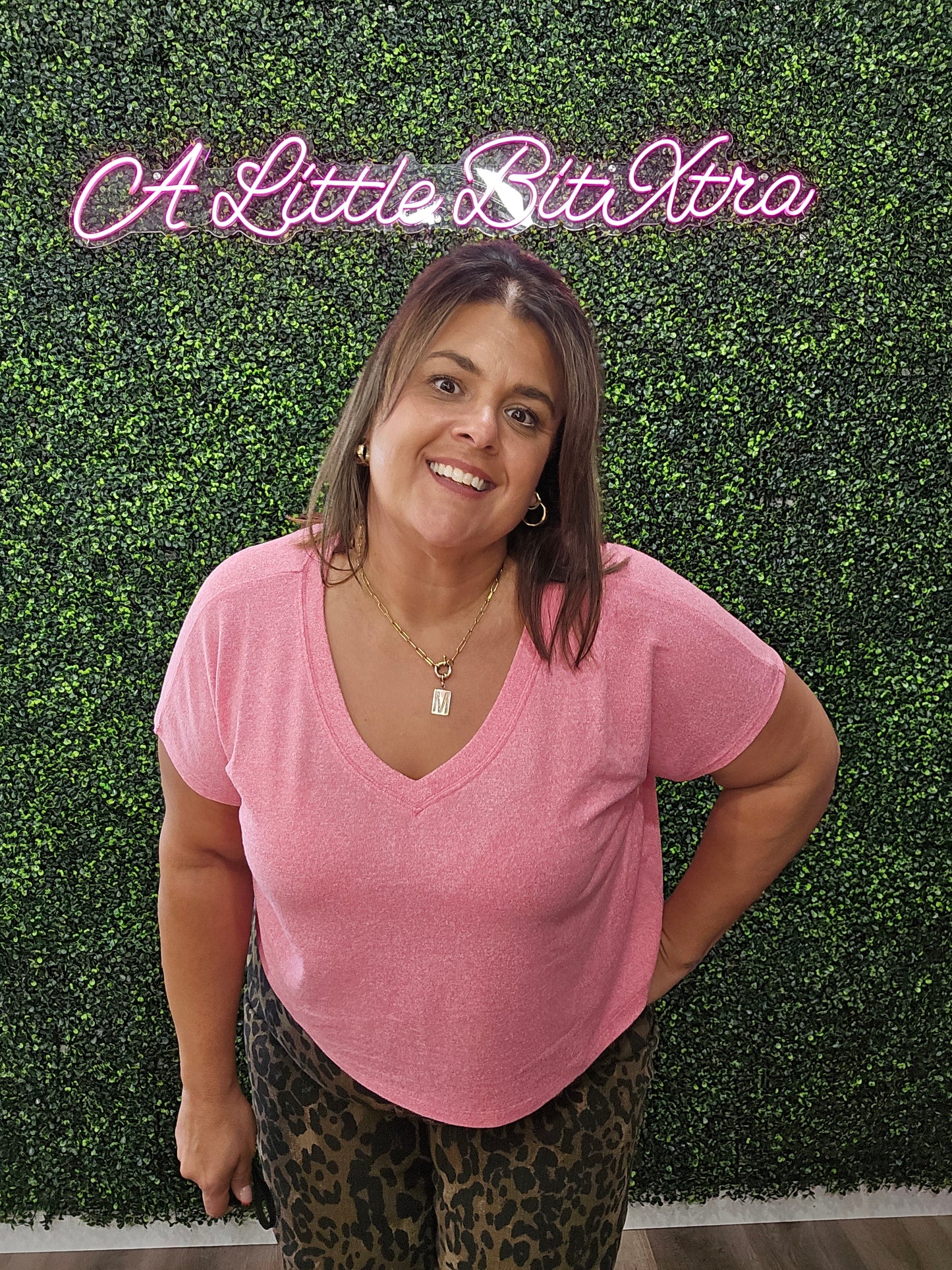 FUSHSIA MELANGE V-NECK CROPPED TOP