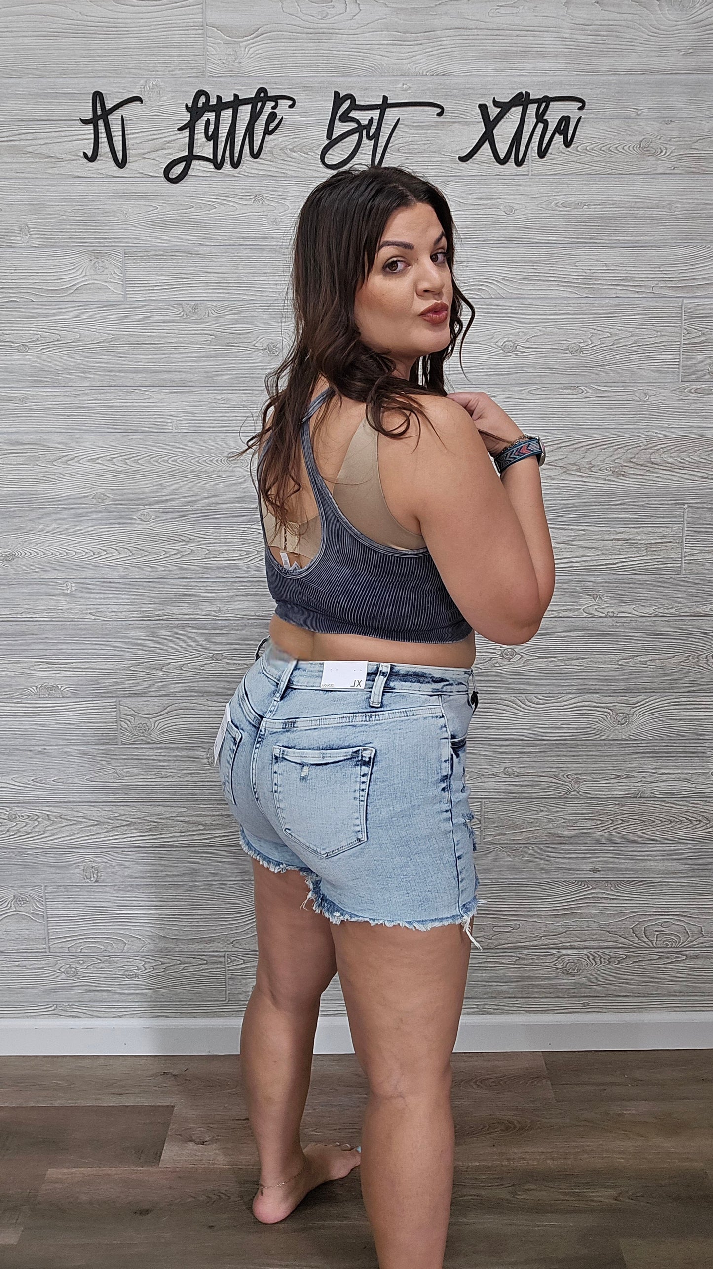 Z ACID WASHED DISTRESSED HEM SHORTS