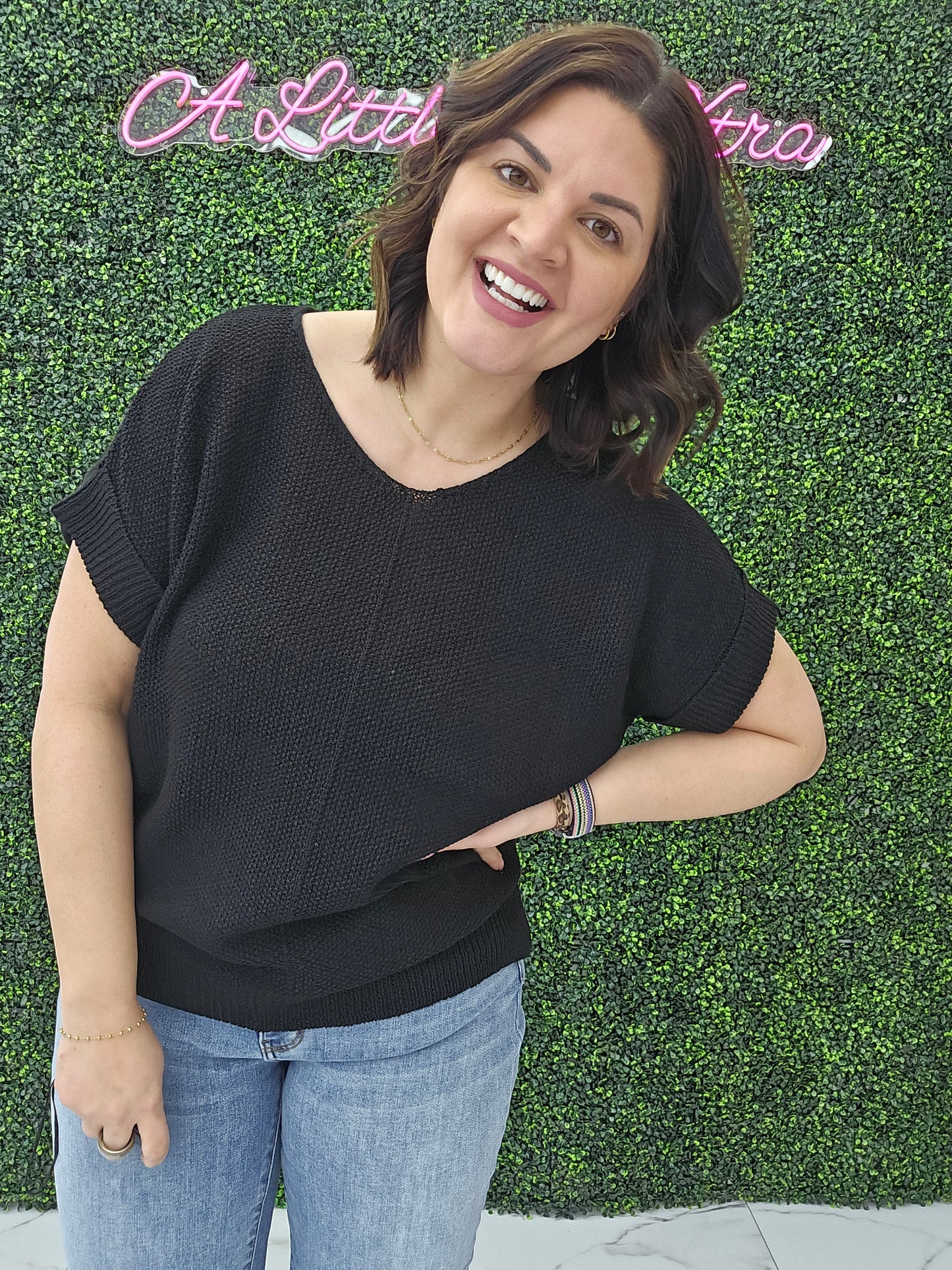 BOXY CHUNKY KNIT SHORT SLEEVE SWEATER BLACK