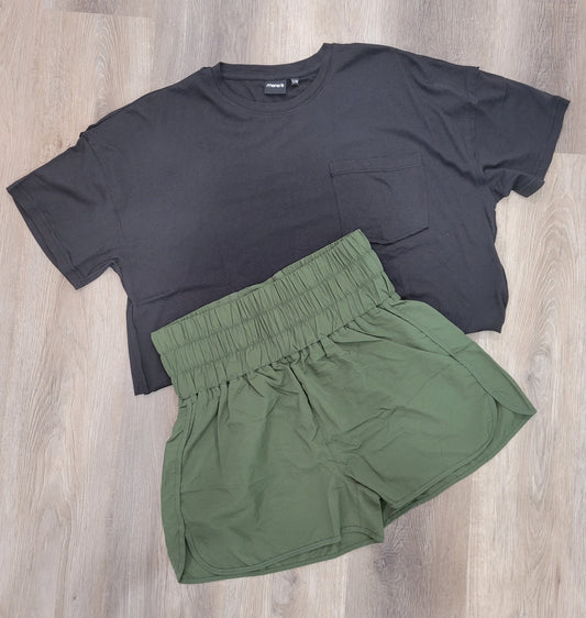 GREEN HIGH-RISE ATHLETIC SHORTS