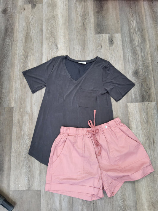 CHARCOAL GRAY POCKET TEE