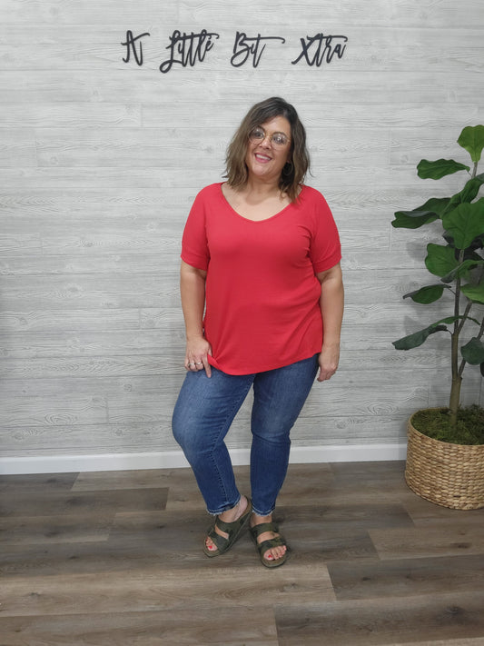 RED RIBBED TOP