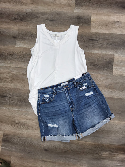 ZENANA DISTRESSED JEAN SHORTS