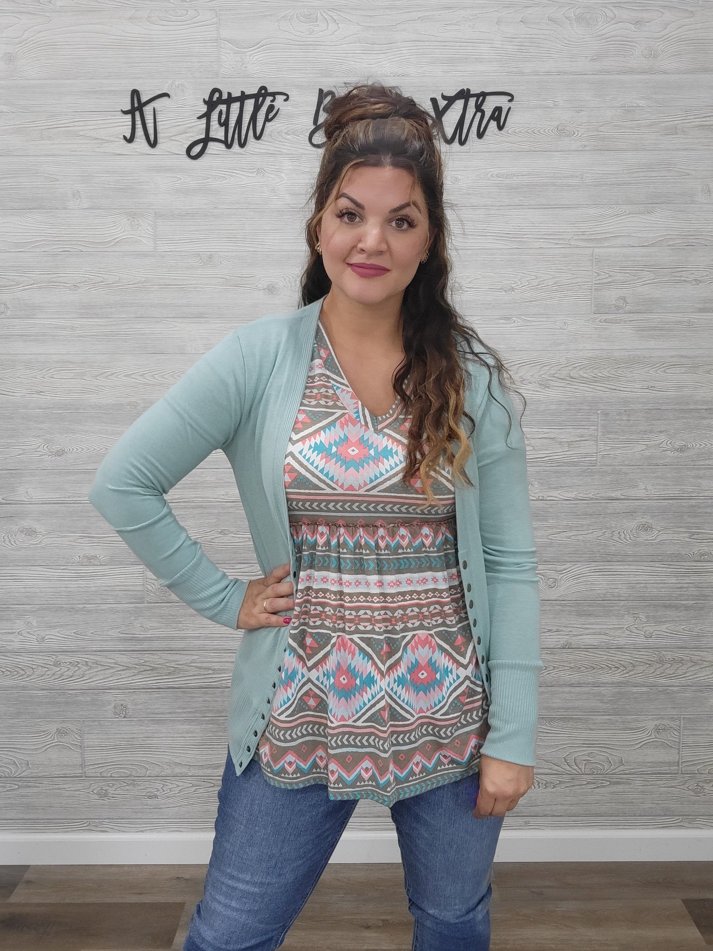 TURQUOISE BUTTON SNAP CARDIGAN