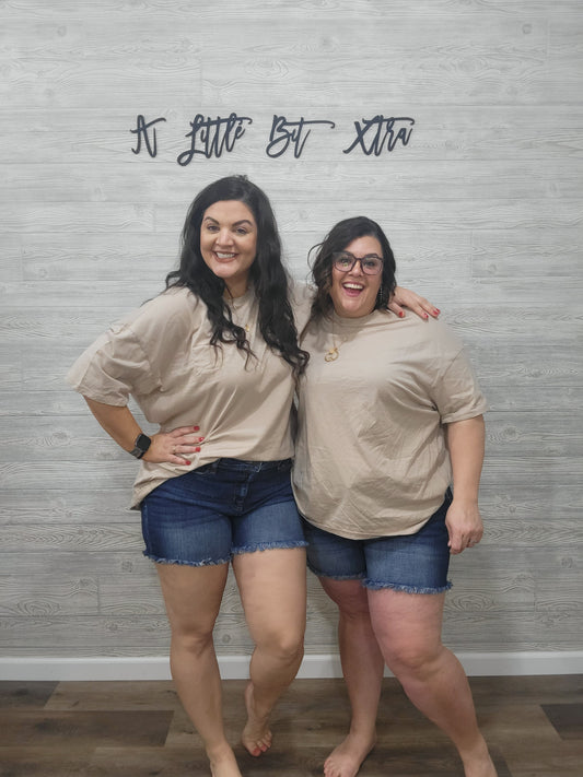 LIGHT MOCHA OVERSIZED BOYFRIEND TEE